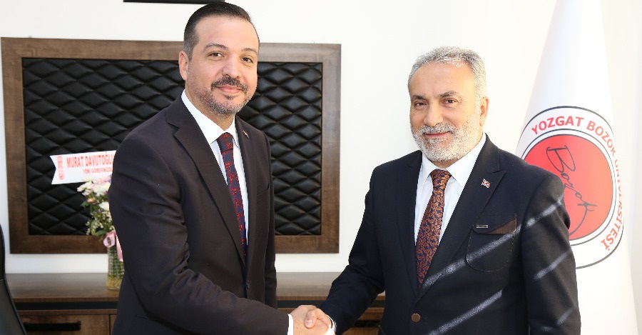 ÜNİVERSİTEMİZ İKTİSADİ VE İDARİ BİLİMLER FAKÜLTESİ’NDE DEVİR TESLİM TÖRENİ
