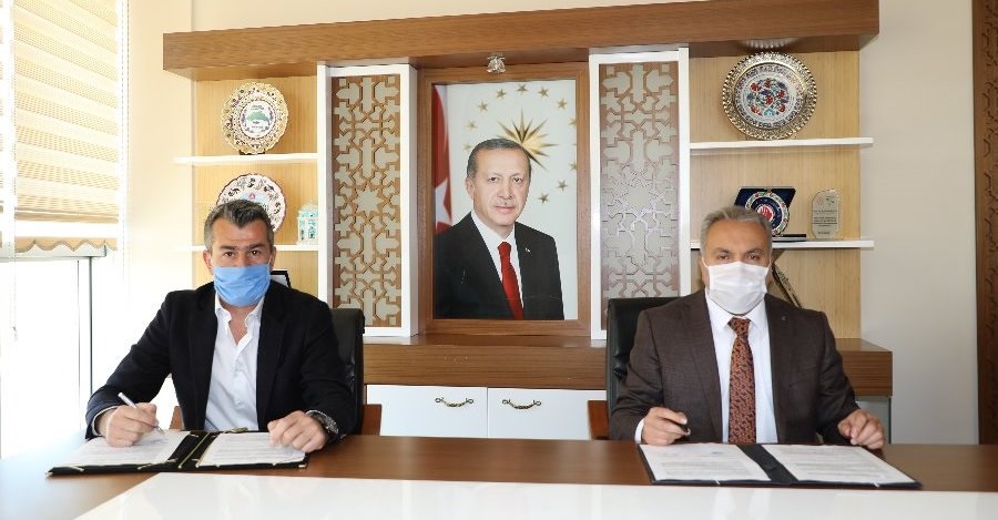 ÜNİVERSİTEMİZ “ENDÜSTRİYEL KENEVİR PROJESİ” KAPSAMINDA İŞBİRLİĞİ PROTOKOLÜ İMZALADI
