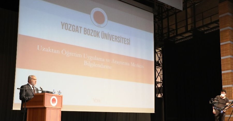 ÜNİVERSİTEMİZ UZAKTAN EĞİTİM ARAŞTIRMA VE UYGULAMA MERKEZİ (UZEM) BİLGİLENDİRME TOPLANTISI YAPTI