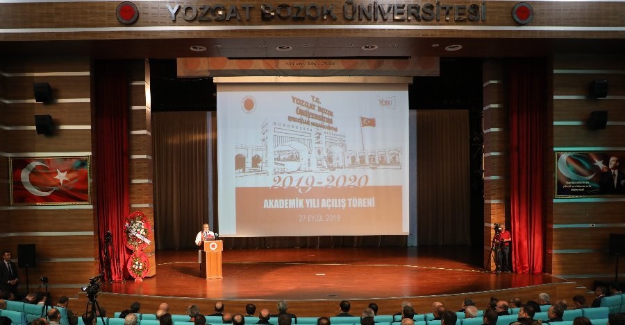 ÜNİVERSİTEMİZİN 2019-2020 AKADEMİK YILI AÇILIŞI DÜZENLENEN TÖRENLE YAPILDI