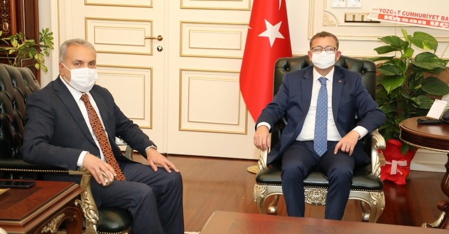 REKTÖRÜMÜZ PROF. DR. AHMET KARADAĞ’DAN YOZGAT VALİSİ ZİYA POLAT’A HAYIRLI OLSUN ZİYARETİ