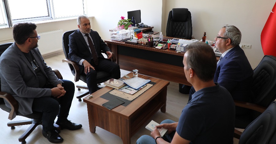 REKTÖRÜMÜZ YABANCI DİLLER YÜKSEKOKULUNU ZİYARET ETTİ