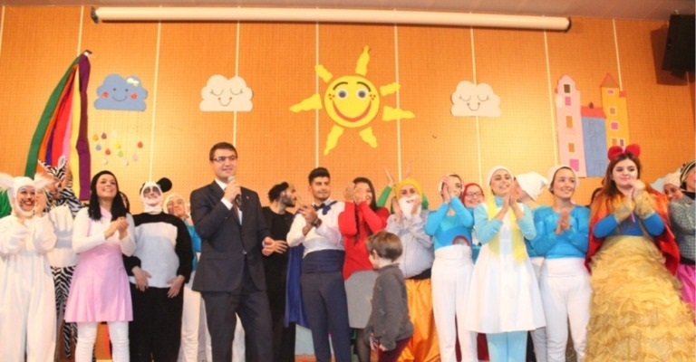 AKDAĞMADENİ MYO’ DA RENKLİ HAYATLAR SAHNELENDİ