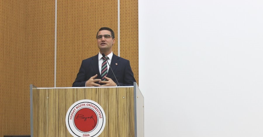 AKDAĞMADENİ MYO’DA “KİŞİSEL GELİŞİM VE KARİYER PLANLAMA SEMİNERİ”