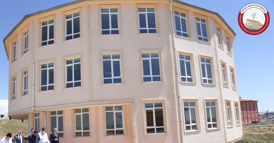 REKTÖRÜMÜZ PROF. DR. AHMET KARADAĞ SARIKAYA’DA BİR DİZİ GÖRÜŞME GERÇEKLEŞTİRDİ