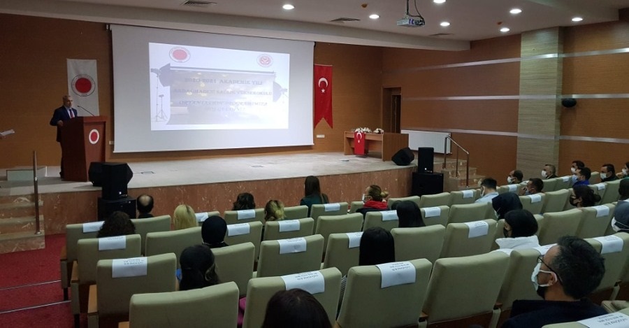 REKTÖRÜMÜZ AKDAĞMADENİ VE SARIKAYA’DA ORYANTASYON PROGRAMLARINA KATILDI