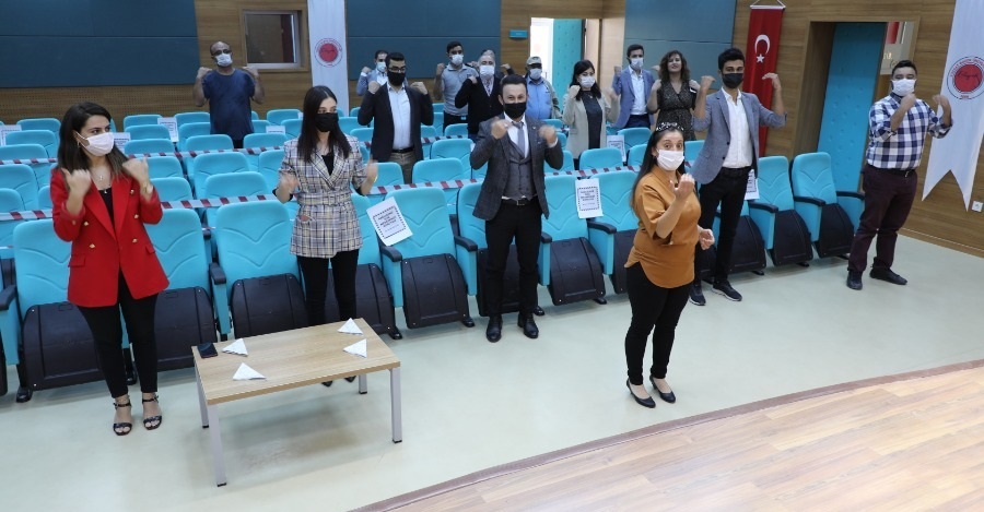 'İŞARET DİLİ'NDE ÜNİVERSİTEMİZ ÇEKEREK FUAT OKTAY SAĞLIK HİZMETLERİ MESLEK YÜKSEKOKULU FARKI