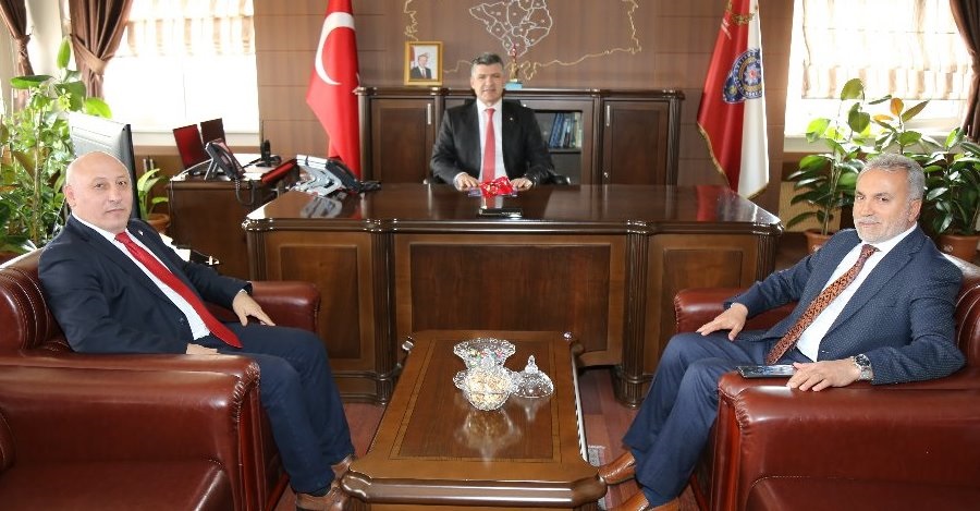 REKTÖRÜMÜZ, YOZGAT EMNİYET MÜDÜRÜ ESERTÜRK’E HAYIRLI OLSUN ZİYARETİNDE BULUNDU