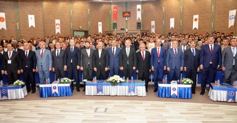 REKTÖRÜMÜZ VII. ULUSLARARASI KOP BÖLGESEL KALKINMA SEMPOZYUMU'NA KATILDI
